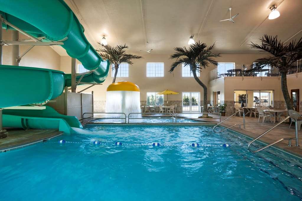 Country Inn & Suites By Radisson Bismarck Waterpark Экстерьер фото