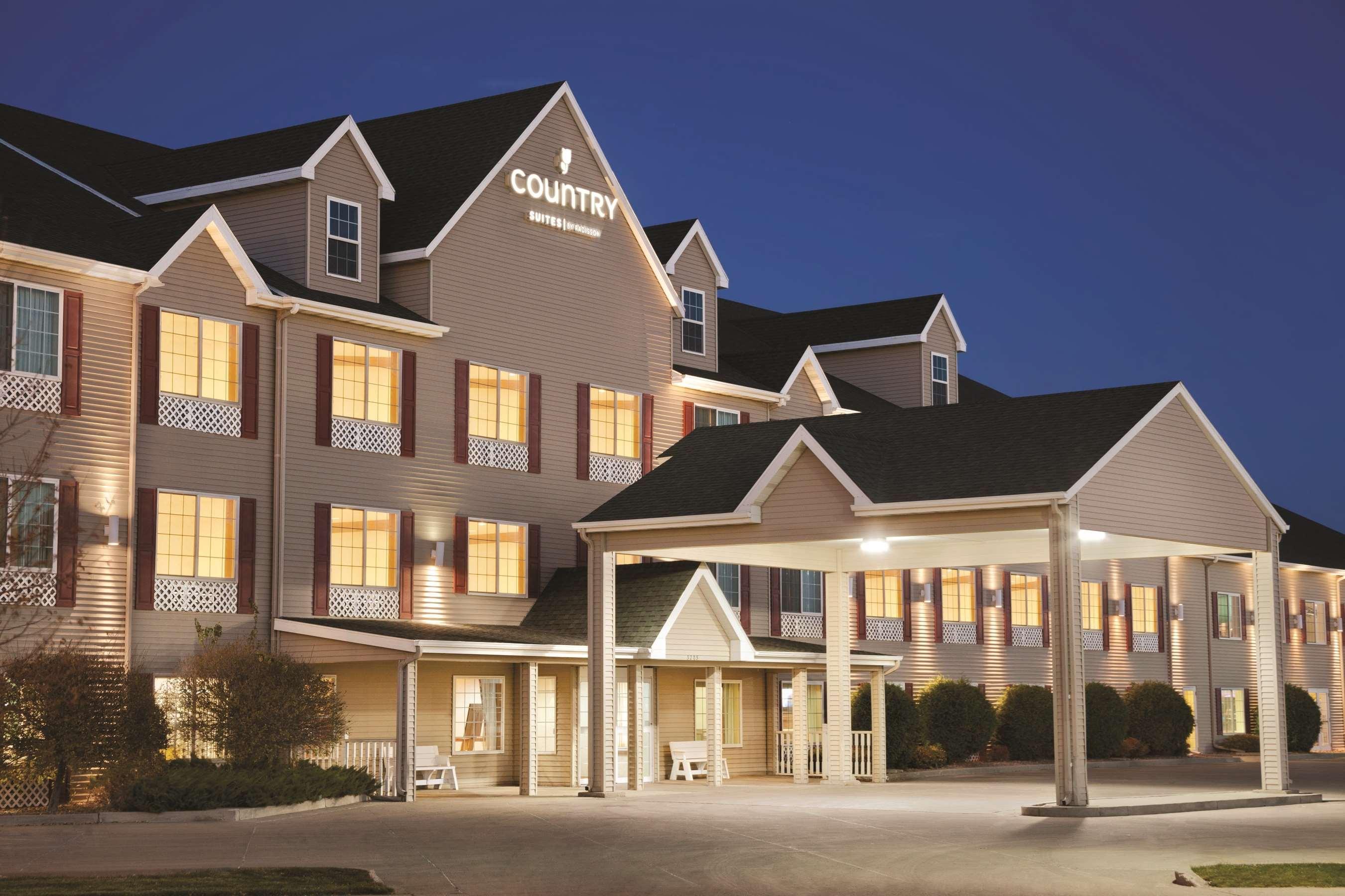 Country Inn & Suites By Radisson Bismarck Waterpark Экстерьер фото