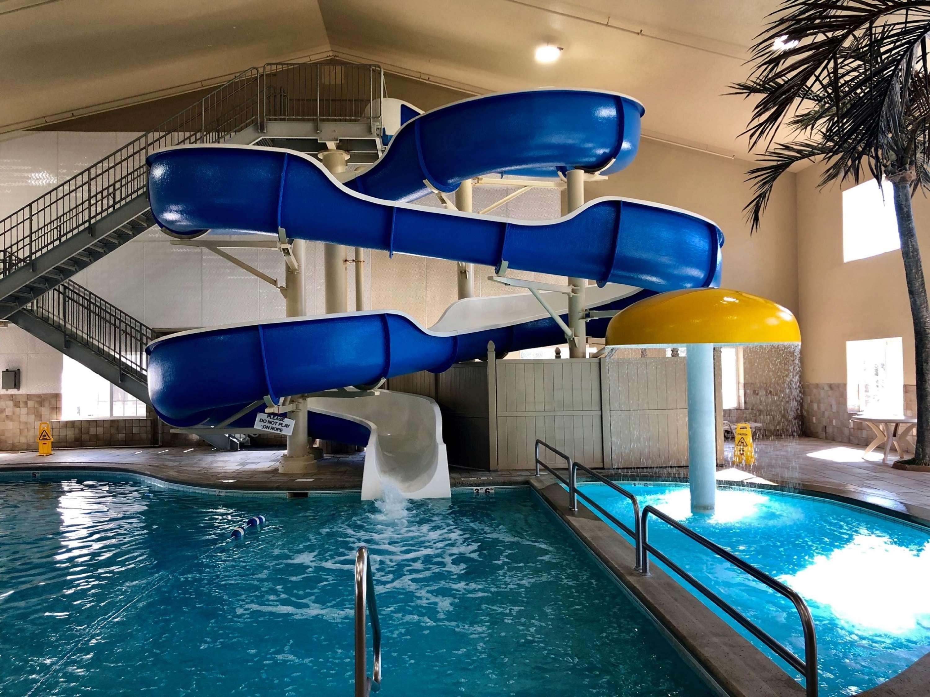 Country Inn & Suites By Radisson Bismarck Waterpark Экстерьер фото